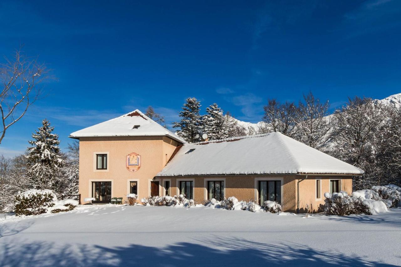 "La Combe Fleurie" Appartements & Chambres Saint-Bonnet-en-Champsaur Bagian luar foto