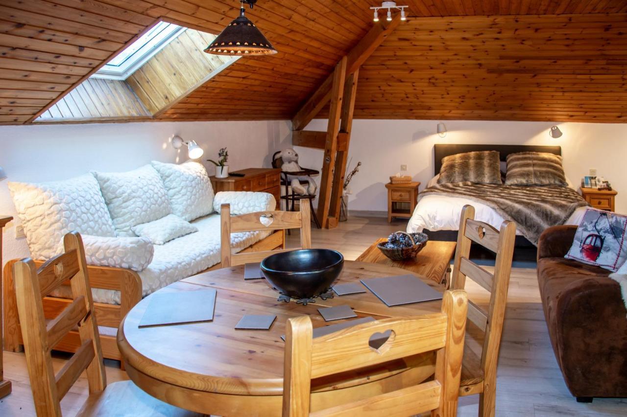"La Combe Fleurie" Appartements & Chambres Saint-Bonnet-en-Champsaur Bagian luar foto