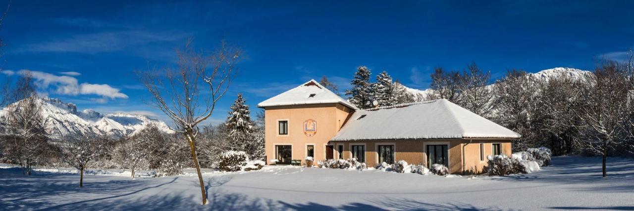 "La Combe Fleurie" Appartements & Chambres Saint-Bonnet-en-Champsaur Bagian luar foto