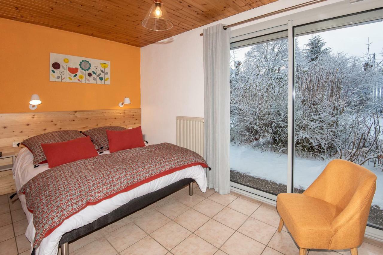 "La Combe Fleurie" Appartements & Chambres Saint-Bonnet-en-Champsaur Bagian luar foto